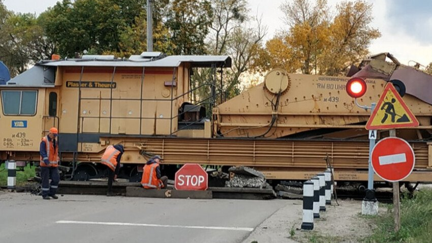 На Волині тимчасово закриють залізничний переїзд