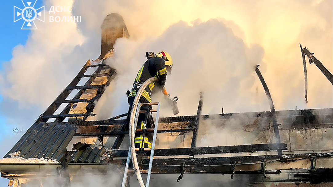 На Волині за добу трапилося сім пожеж у будинках і господарських спорудах