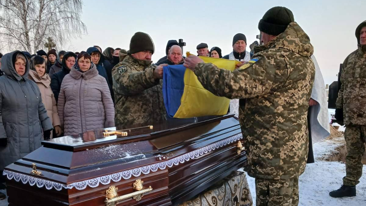 Приїхав у відпустку і серце зупинилося уві сні: на Волині поховали молодого захисника Ігоря Трохимчука
