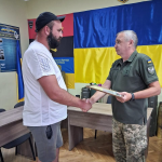 Військовослужбовцю з Волині вручили відзнаку Міністра оборони України «За поранення»