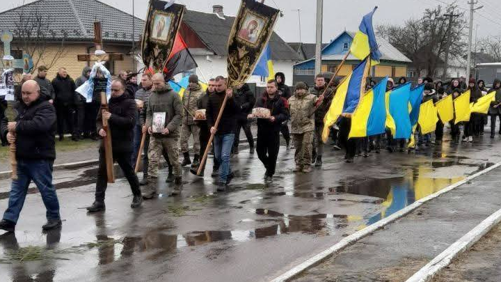 Навіки 27-річний: на Волині попрощались з молодим Героєм Павлом Копильцем