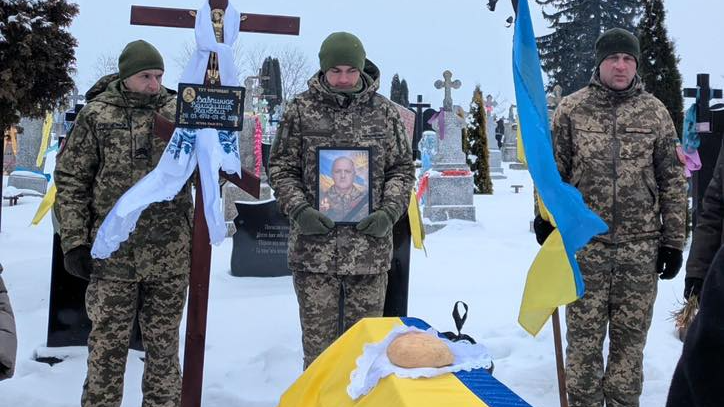 Сільський майстер на всі руки: волиняни попрощалися з Героєм Володимиром Вавринюком