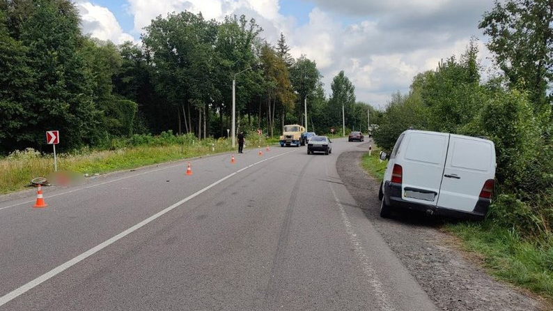 На Волині 20-річний водій на смерть збив 75-річну велосипедистку: його судили