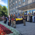 Навіки 30 і 38: на Волині в останню путь провели молодих Героїв, життя яких забрала війна
