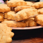 Домашнє печиво без духовки: швидкий рецепт на сковороді з простих інгредієнтів