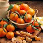 Свято наближається: скільки коштують мандарини в Луцьку