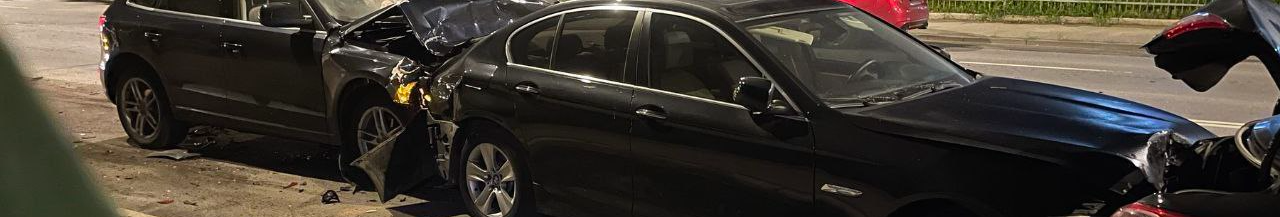 У Луцьку водій Audi протаранив кілька припаркованих автомобілів