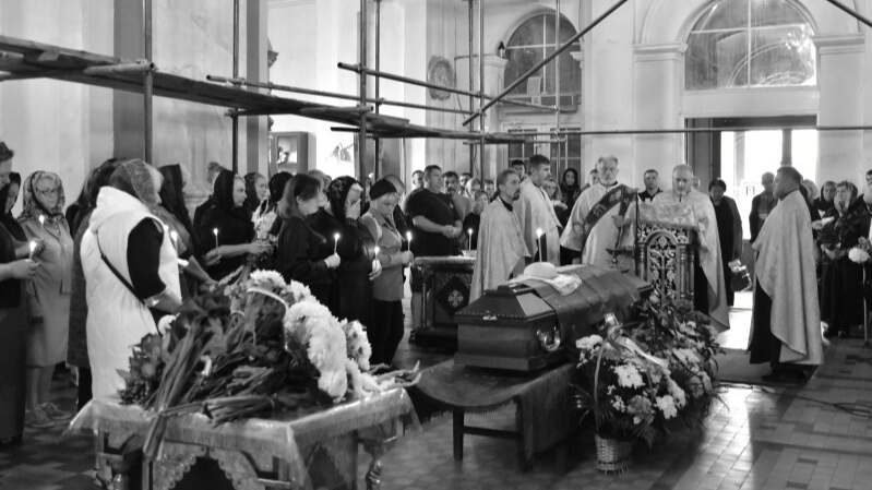Не зміг відзначити 50-річчя: у Луцьку попрощалися із полеглим Героєм Русланом Лужанцовим