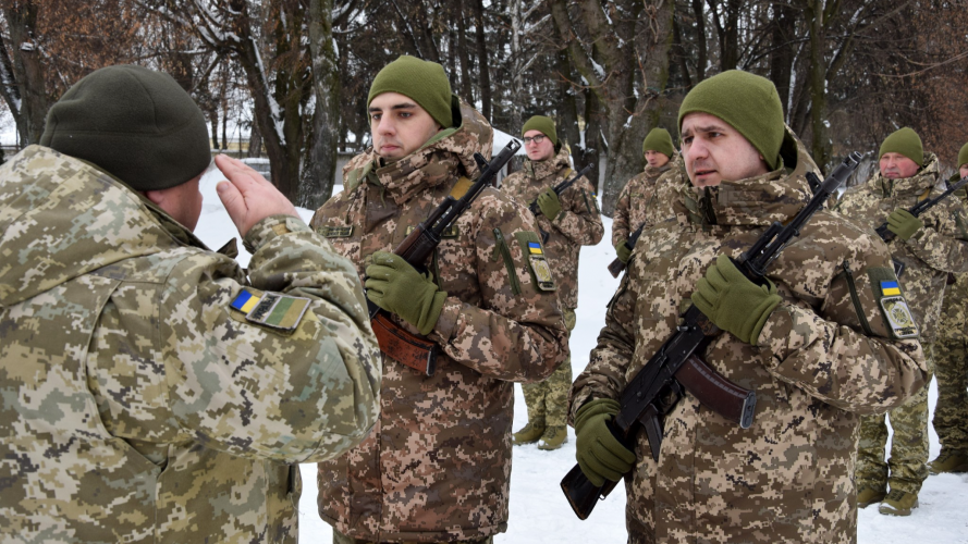 «Краще підписати контракт, ніж боятися, що тебе закинуть в бус»: у Луцьку прикордонники присягнули на вірність народові