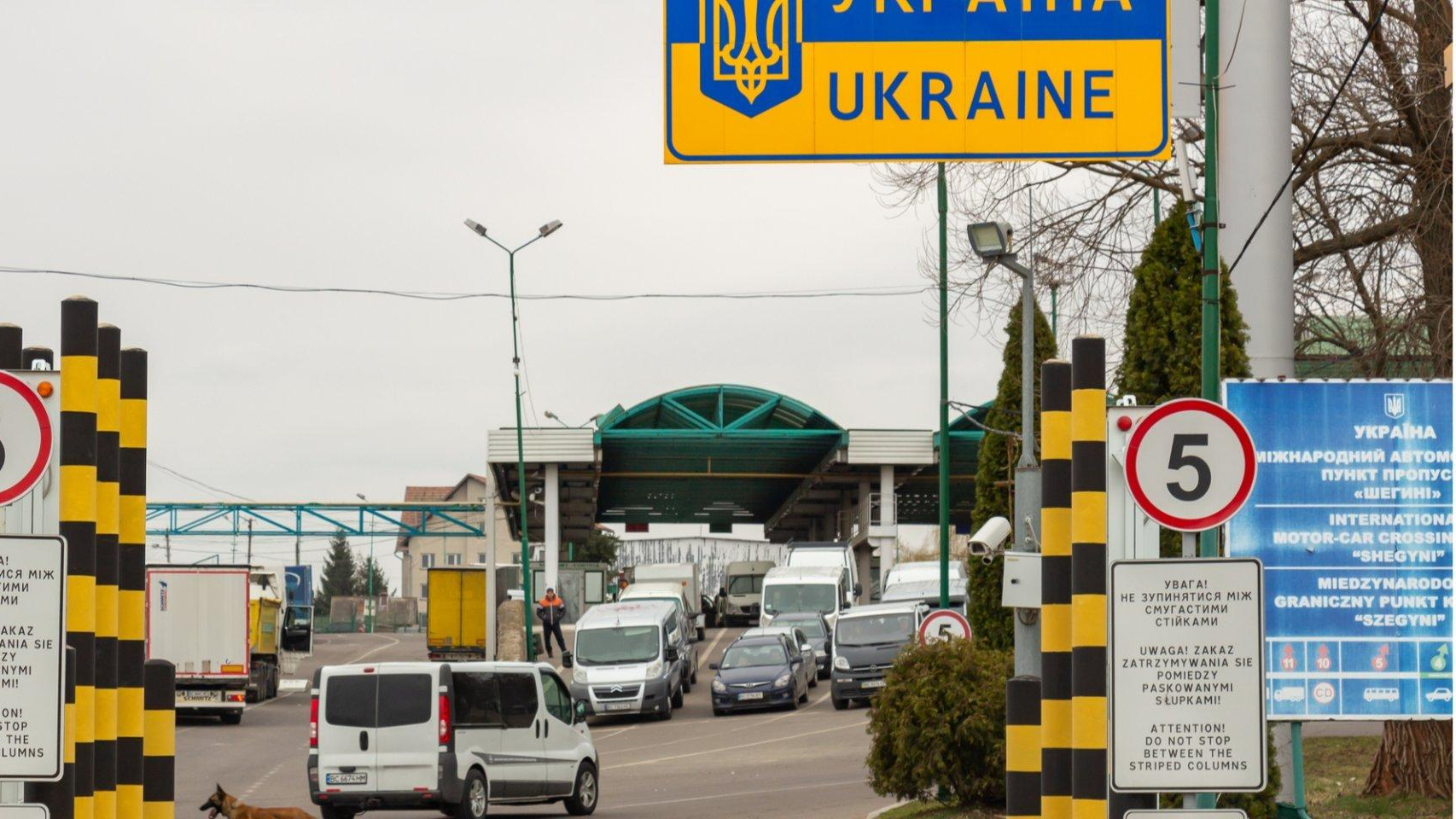 чоловік втік до Польщі поки прикордонник відійшов до туалету