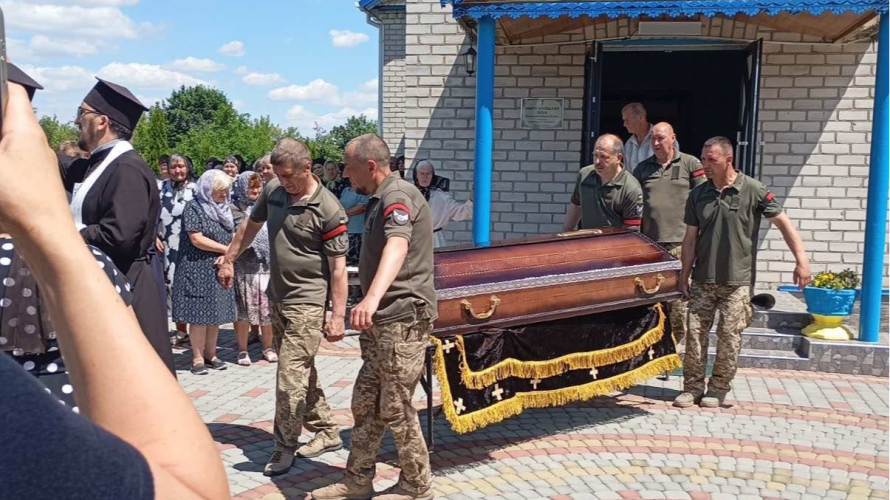 На Волині поховали Героя Петра Усатого