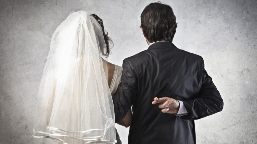 «Шукаю дружину, віддам сестру»: в Україні фіктивні шлюби для відстрочки від мобілізації набирають обертів