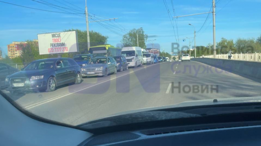 У Луцьку сталася ДТП: утворився величезний затор