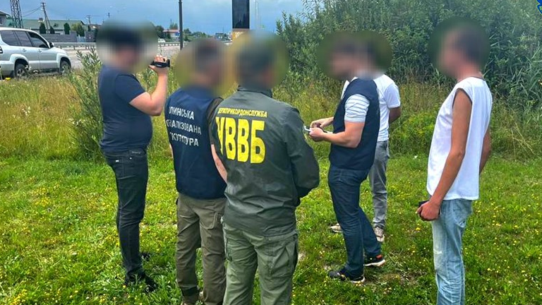 «Кришував» контрабанду: на Волині прикордонника затримали на хабарі