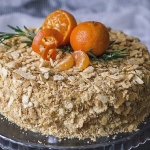 Найсмачніший «Наполеон» з мандаринами на свята: лінівий рецепт, який вдасться навіть у новачків