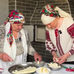 Як на Волині готують домашній сир у маслі