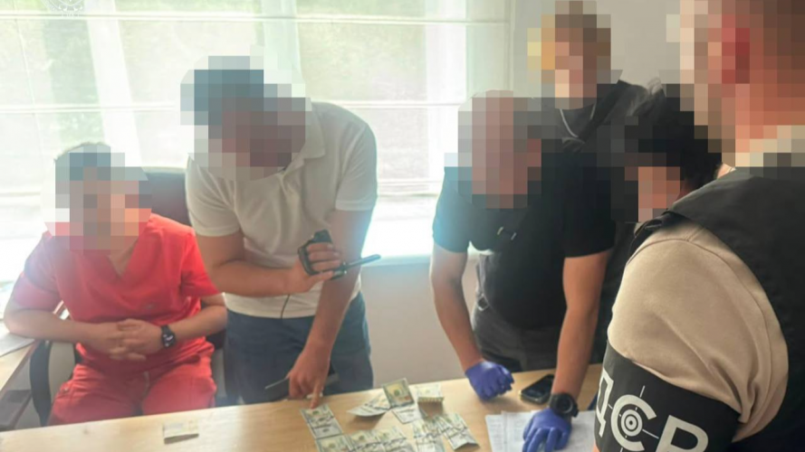Взяв 500 доларів за вплив на встановлення інвалідності: на Волині суд покарав лікаря