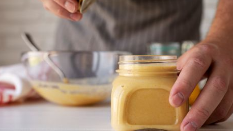 Смачніше, ніж магазинне: приготуйте згущене молоко всього з 4 інгредієнтів