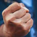 У Луцьку чоловіка судили за побиття підлітка: він заявив, що захищав сина