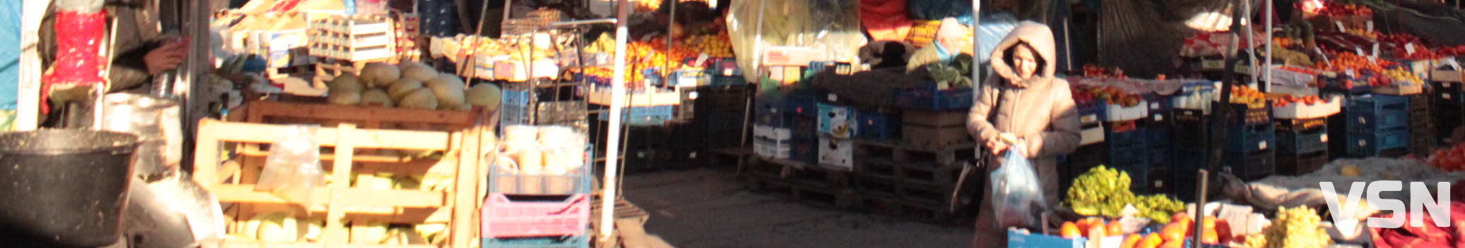 Скільки коштує картопля, морква та інші овочі на ринку у Луцьку?