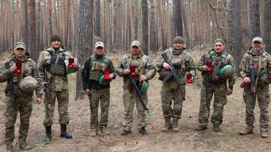 Відбивали масований штурм: бійців з Волині нагородили відзнаками