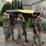 Навіки 45: у Луцьку попрощались з Героєм Миколою Кінахом