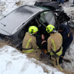 На Волині зіткнулися легковик та швидка: рятувальники деблокували людину