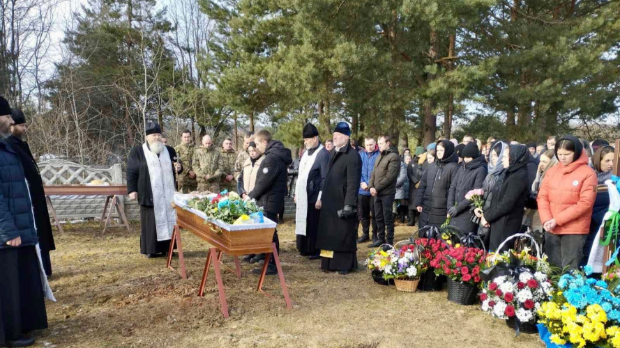 На Волині попрощалися із загиблим на Харківщині військовим Віктором Сагалем. Фото