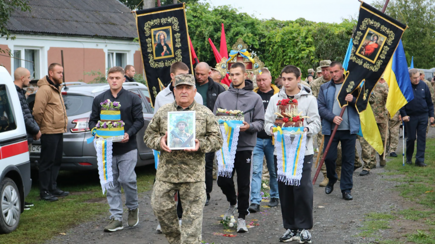 Йому було лише 19: на Волині попрощалися з юним Захисником Арсеном Хачатряном
