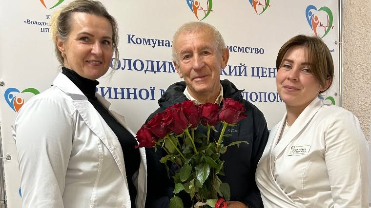 Понад пів століття лікував дітей: у Володимирі педіатр Микола Войтович іде на заслужений відпочинок
