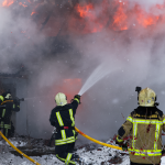 На Волині полум’я з хліва ледь не знищило житловий будинок