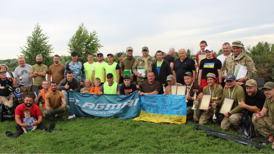 Змагання для захисників: ветерани Луцького району рибалили на турнірі