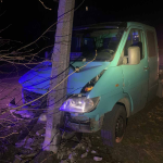 На Волині п'яний неповнолітній викрав автомобіль та врізався на ньому у стовп