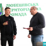Залишився єдиним, хто вижив в авто після влучання міномета: захиснику з Волині вручили орден