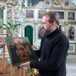 Боєць-штурмовик врятував з-під Авдіївки ікони і привіз їх у монастир на Волині