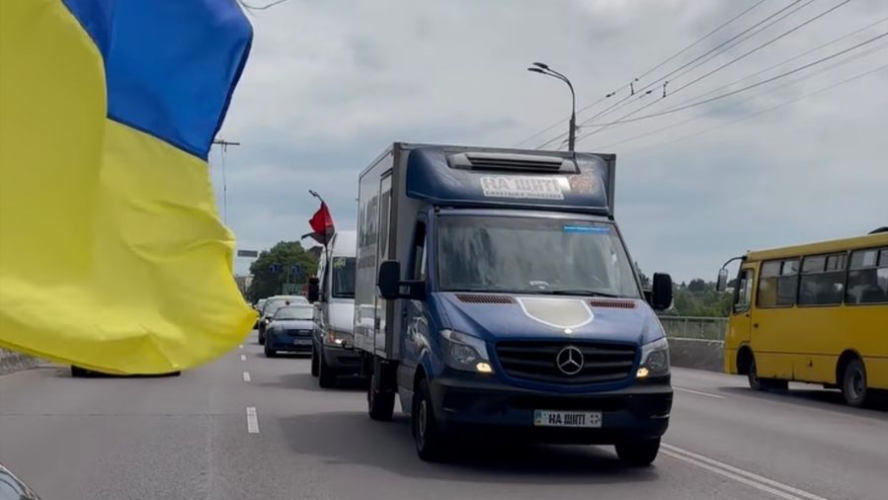 Другий траурний кортеж за 2 дні: на Волинь «на щиті» востаннє повернулися полеглі Герої. Відео