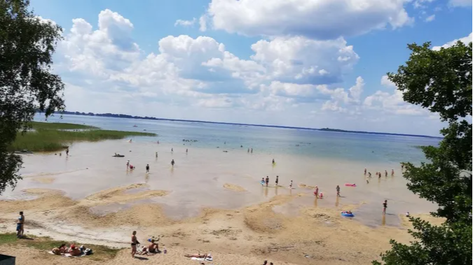 Платний вхід на озеро Пісочне: що сталося і скільки коштує