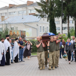 Навіки 33: у Луцьку попрощалися з Героєм Романом Чехайдою