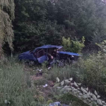 На Волині подружжя рятувальників витягло 16-річну дівчину з потрощеної машини