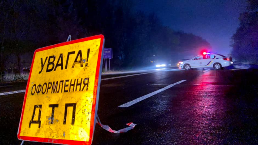 На Волині авто злетіло в кювет, постраждало двоє чоловіків