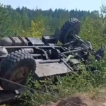 На Волині перекинувся лісовоз з деревиною: що відомо