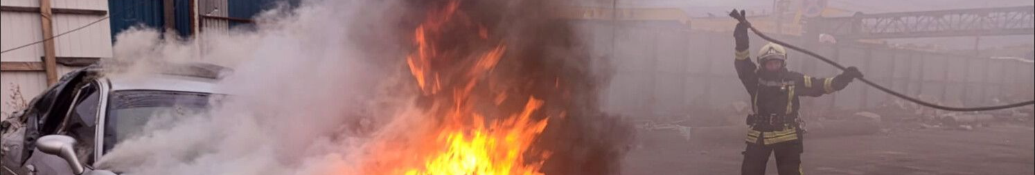 Вогнеборці Волині приборкали три пожежі: горіли авто, торф’яник і житловий будинок