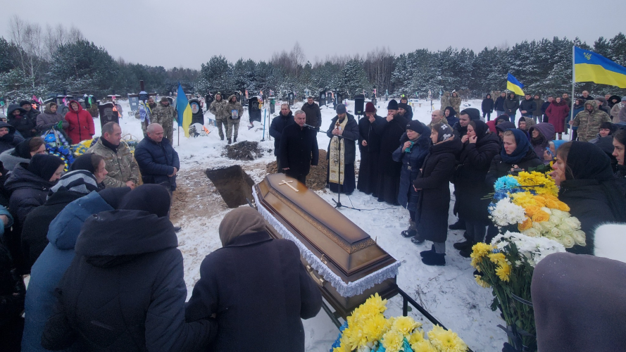 Не дожив до Перемоги, але наблизив її ціною власного життя: на Волині попрощалися з бойовим медиком.