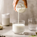 Що можна приготувати зі скислого молока