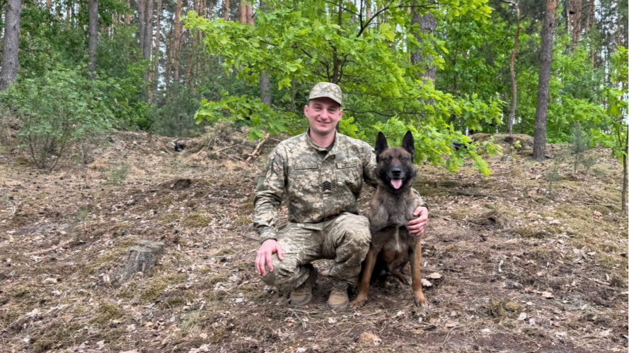 Від дитячої мрії до служби на кордоні: історія кінолога з Волині Ігоря Домальчука