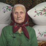 Сама пере, готує, працює на городі та доглядає господарство: історія 95-річної волинянки
