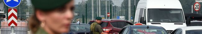 Нові правила виїзду чоловіків до 25 років: що передбачає законопроєкт
