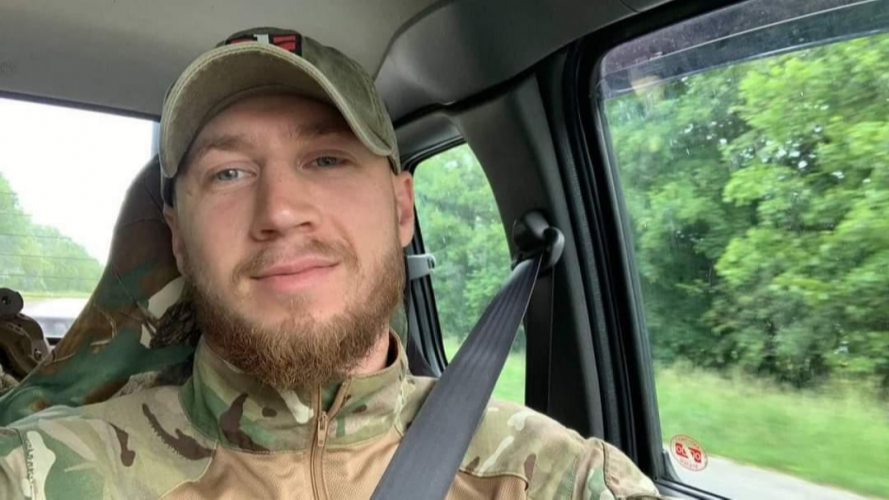 Мріяв бути артистом, а подався на фронт: спогади про загиблого Героя із Волині Івана Чеканюка