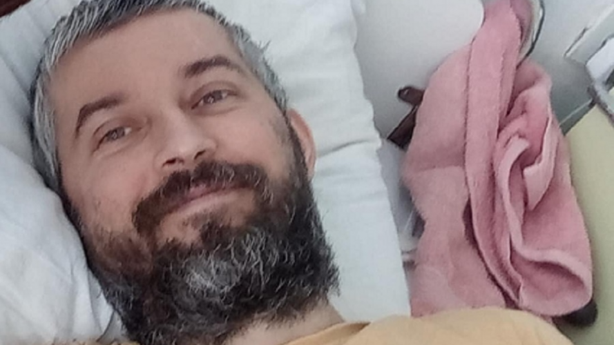Молодого чоловіка з Луцька паралізувало від укусу кліща: рідні просять про допомогу