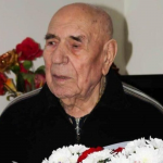 Секрет довголіття - здоровий спосіб життя та відсутність зла: дідусь з Волині відзначив 102-річчя